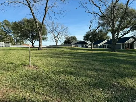 731 S Tesch Street Bellville TX 77418