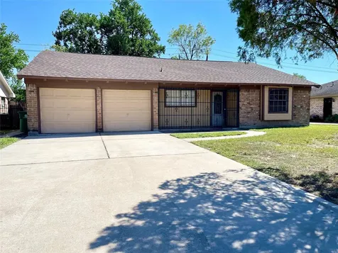 927 Greatwood Drive Houston TX 77013