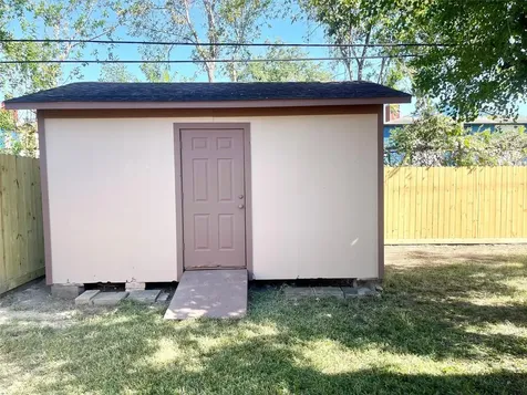 927 Greatwood Drive Houston TX 77013