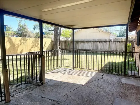 927 Greatwood Drive Houston TX 77013