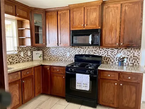 927 Greatwood Drive Houston TX 77013