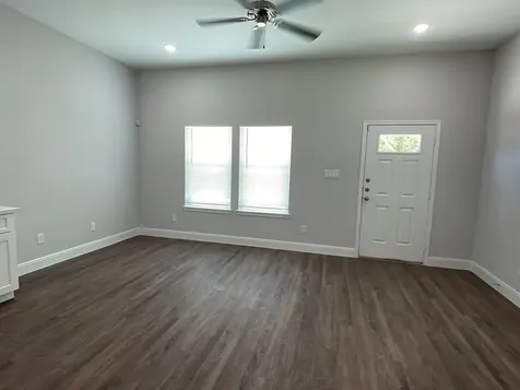 832 Elkhart Street C Houston TX 77091