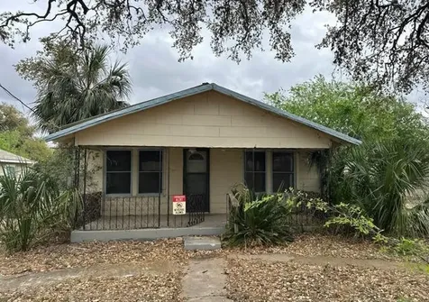 706 Pearson Street Natalia TX 78059
