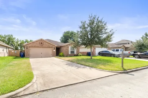 2302 Tracy Lane Highlands TX 77562