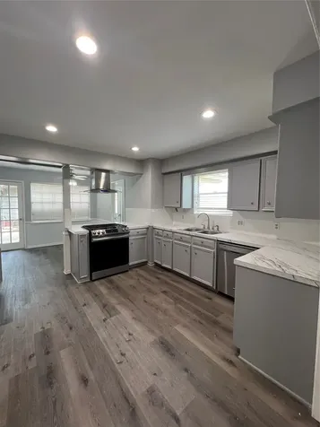 2015 Hamlin Valley Drive Houston TX 77090