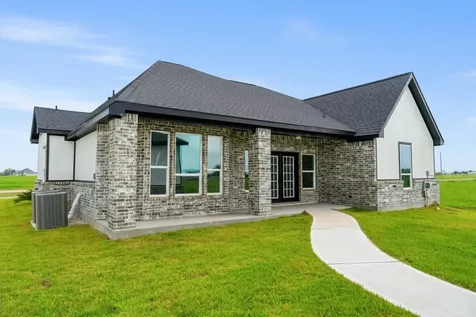 395 Brahman Trail Angleton TX 77515