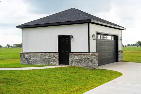 395 Brahman Trail Angleton TX 77515