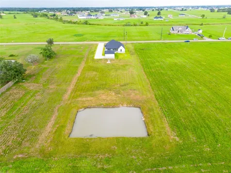 395 Brahman Trail Angleton TX 77515