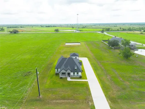 395 Brahman Trail Angleton TX 77515