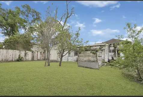209 Frawley Street Houston TX 77009
