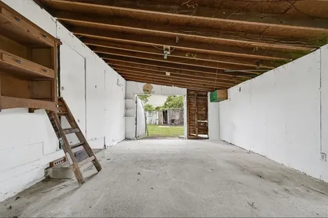 209 Frawley Street Houston TX 77009