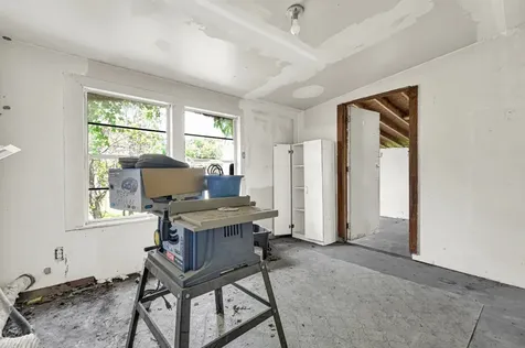 209 Frawley Street Houston TX 77009
