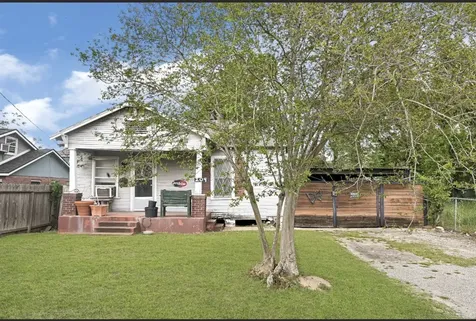 209 Frawley Street Houston TX 77009