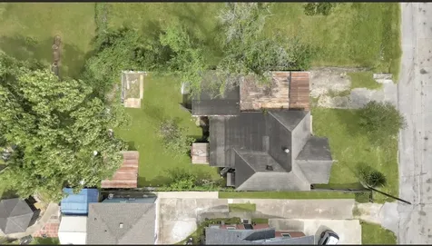 209 Frawley Street Houston TX 77009