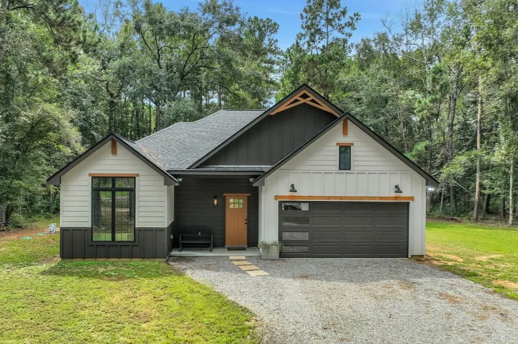 60 V Allen Lane Coldspring TX 77331