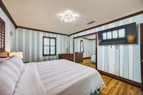 906 91st Street Galveston TX 77554