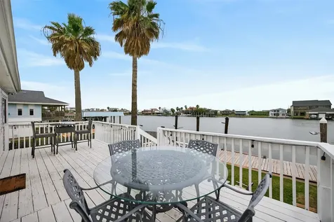 906 91st Street Galveston TX 77554