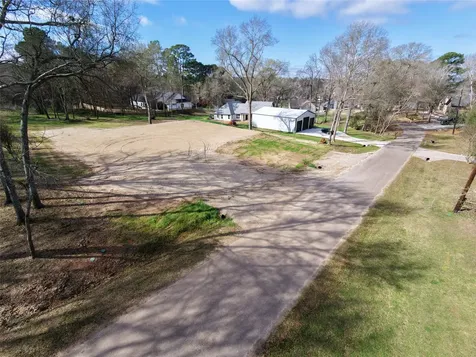 13391 Country Oak Drive Willis TX 77318