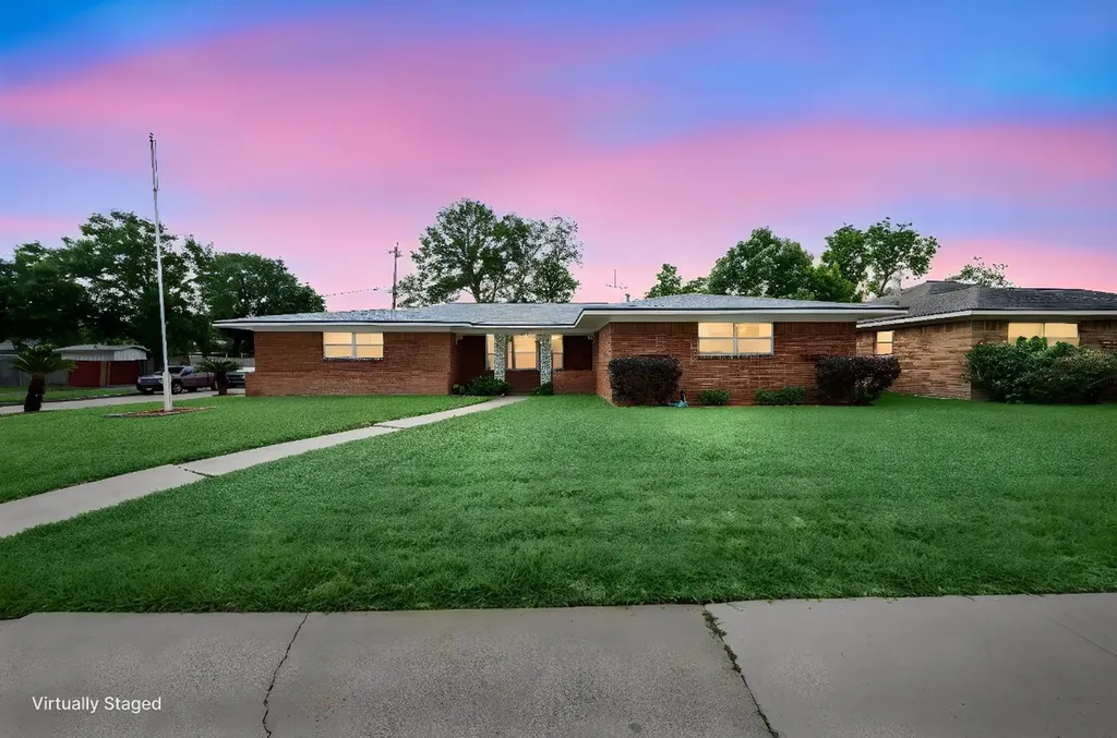 7630 Cayton Street Houston TX 77061