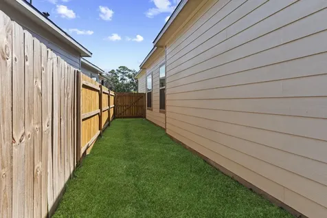 10921 Oriole Place Conroe TX 77385
