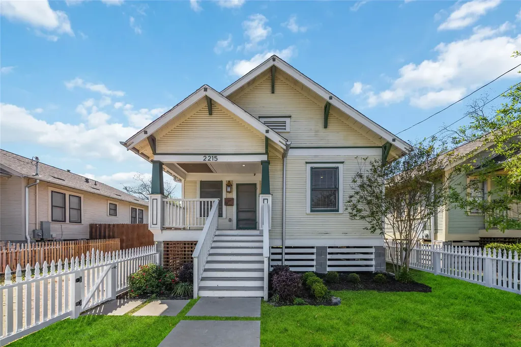 2215 Gregg Street Houston TX 77026