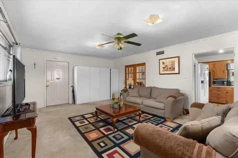 104 Avenue E Highlands TX 77562