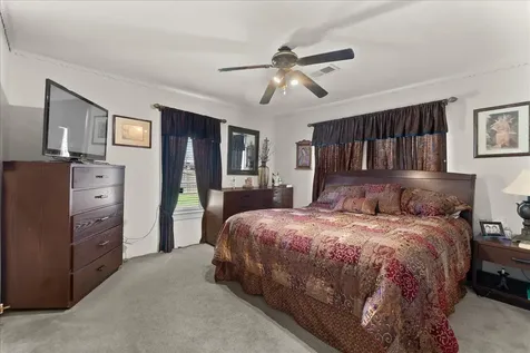 104 Avenue E Highlands TX 77562
