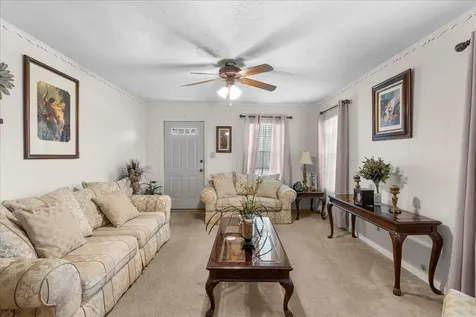 104 Avenue E Highlands TX 77562