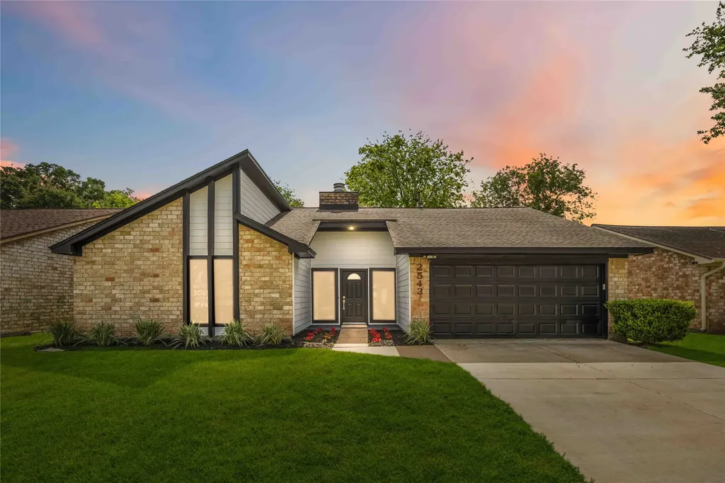 2543 Sage Brush Lane Sugar Land TX 77479