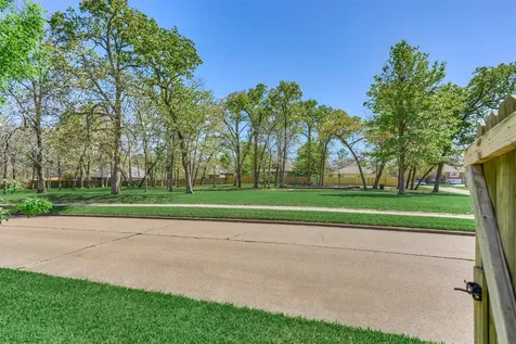 12239 Glenview Drive Montgomery TX 77356