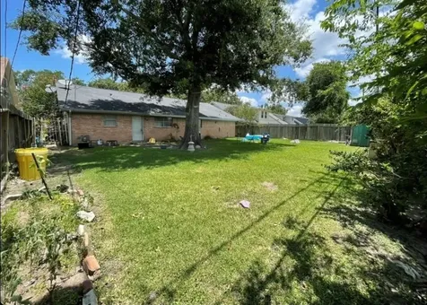 8623 Nairn Street Houston TX 77074