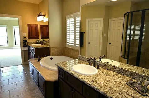 2498 Encino Avenue League City TX 77573