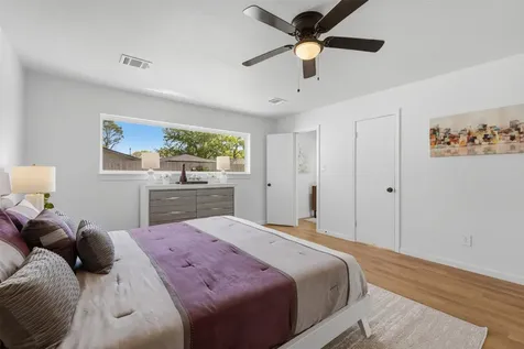 5221 Libbey Lane Houston TX 77092