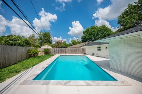5221 Libbey Lane Houston TX 77092
