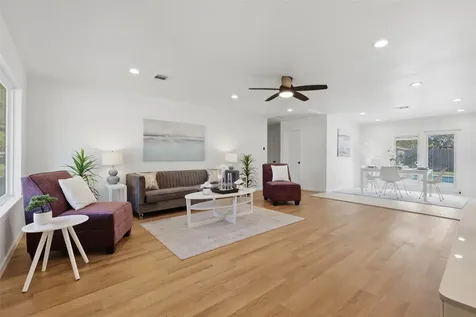 5221 Libbey Lane Houston TX 77092
