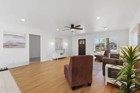 5221 Libbey Lane Houston TX 77092