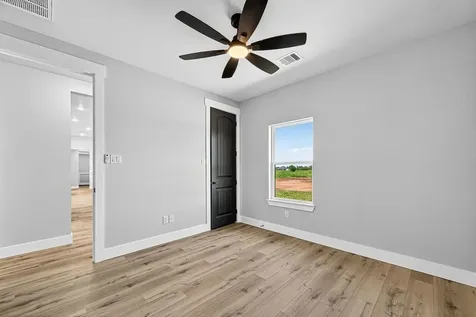484 Angus Trail Angleton TX 77515