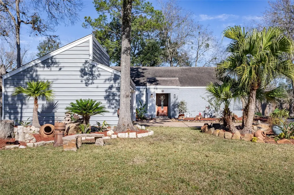 13802 Lynnwood Lane Sugar Land TX 77498