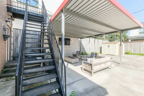 1716 Richmond Avenue 2 Houston TX 77098