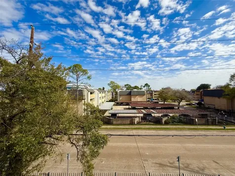 2822 S Bartell Drive 38 Houston TX 77054