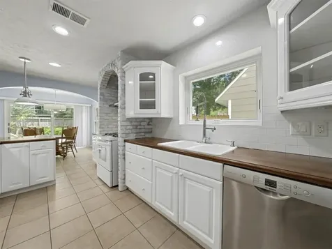 3203 Park Garden Drive Houston TX 77339