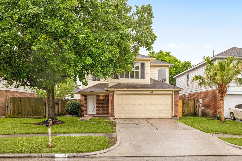 6723 Bayou Crest Drive Houston TX 77088