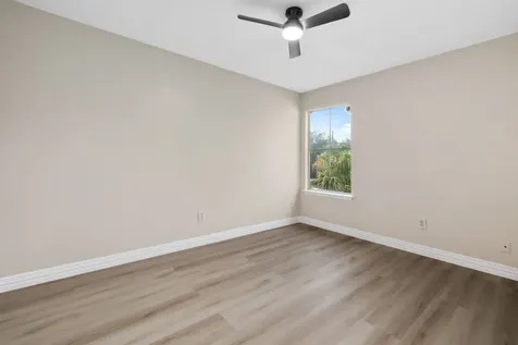 6723 Bayou Crest Drive Houston TX 77088
