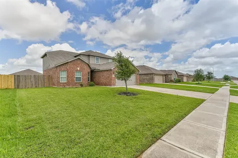 1123 Rare Fancy Drive Iowa Colony TX 77583