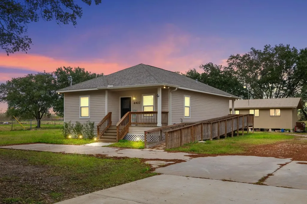 6927 David Street Pearland TX 77584