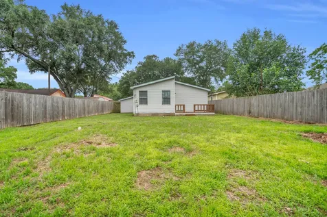 4310 7th Street Brookshire TX 77423