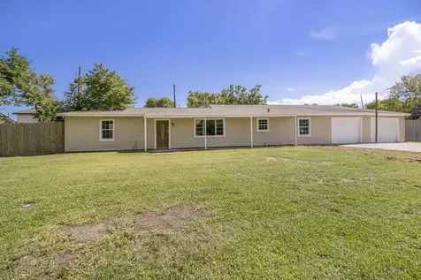 311 Bayside Drive La Porte TX 77571