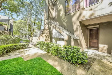 271 Litchfield Lane Houston TX 77024