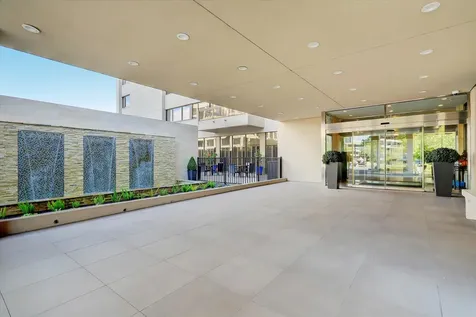 49 Briar Hollow Lane 101 Houston TX 77027