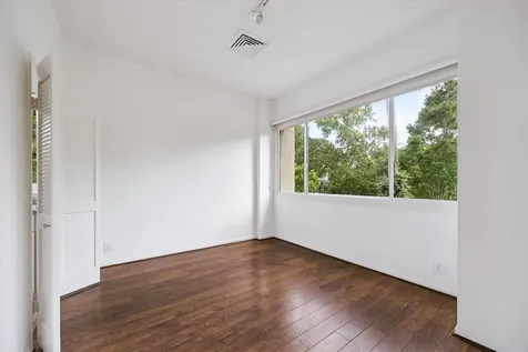 49 Briar Hollow Lane 101 Houston TX 77027